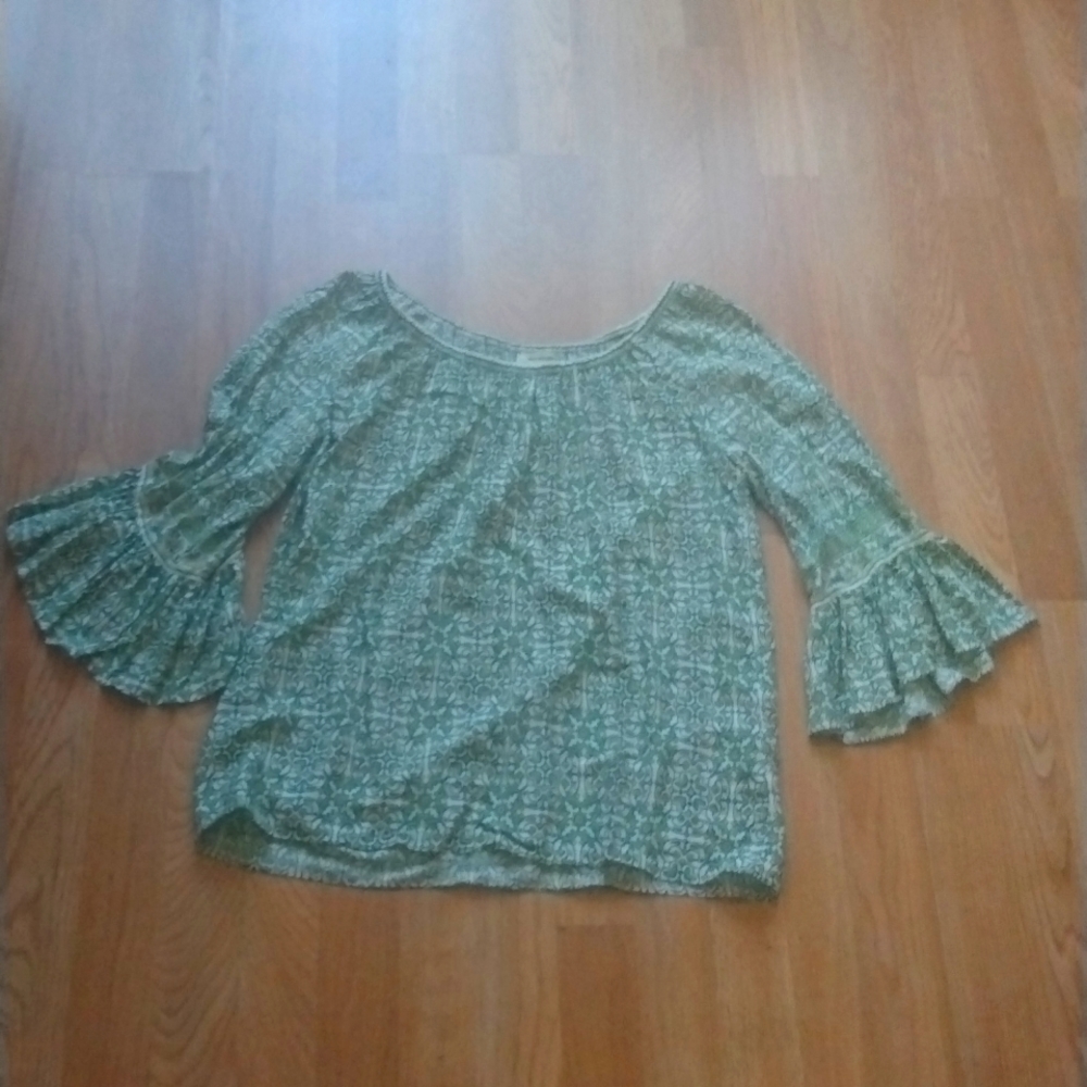 Another flower top